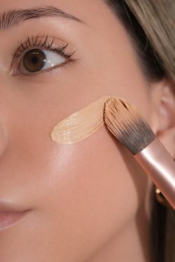 Collagen Lift® Foundation Προσαρμοζόμενου Χρώματος με Θεραπεία & SPF 15 - Image 3